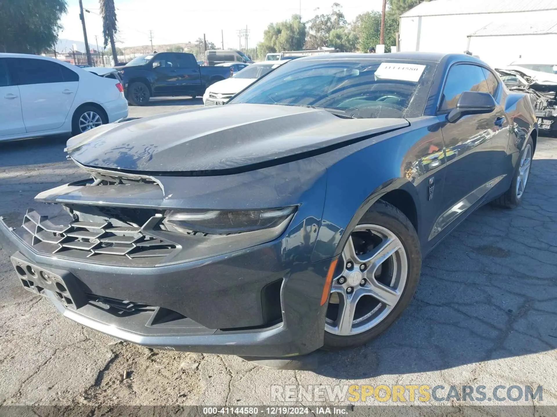 2 fotografías del automóvil dañado 1G1FB1RS4K0126100 CHEVROLET CAMARO 2019