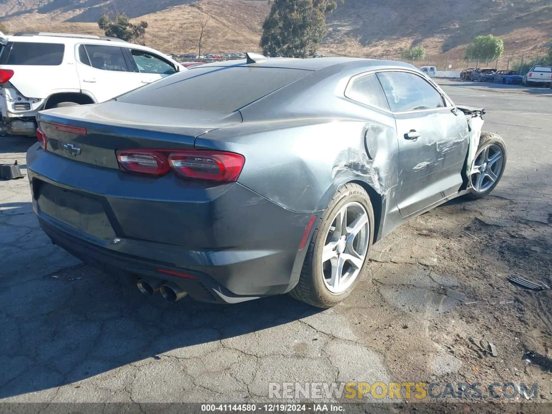 4 fotografías del automóvil dañado 1G1FB1RS4K0126100 CHEVROLET CAMARO 2019