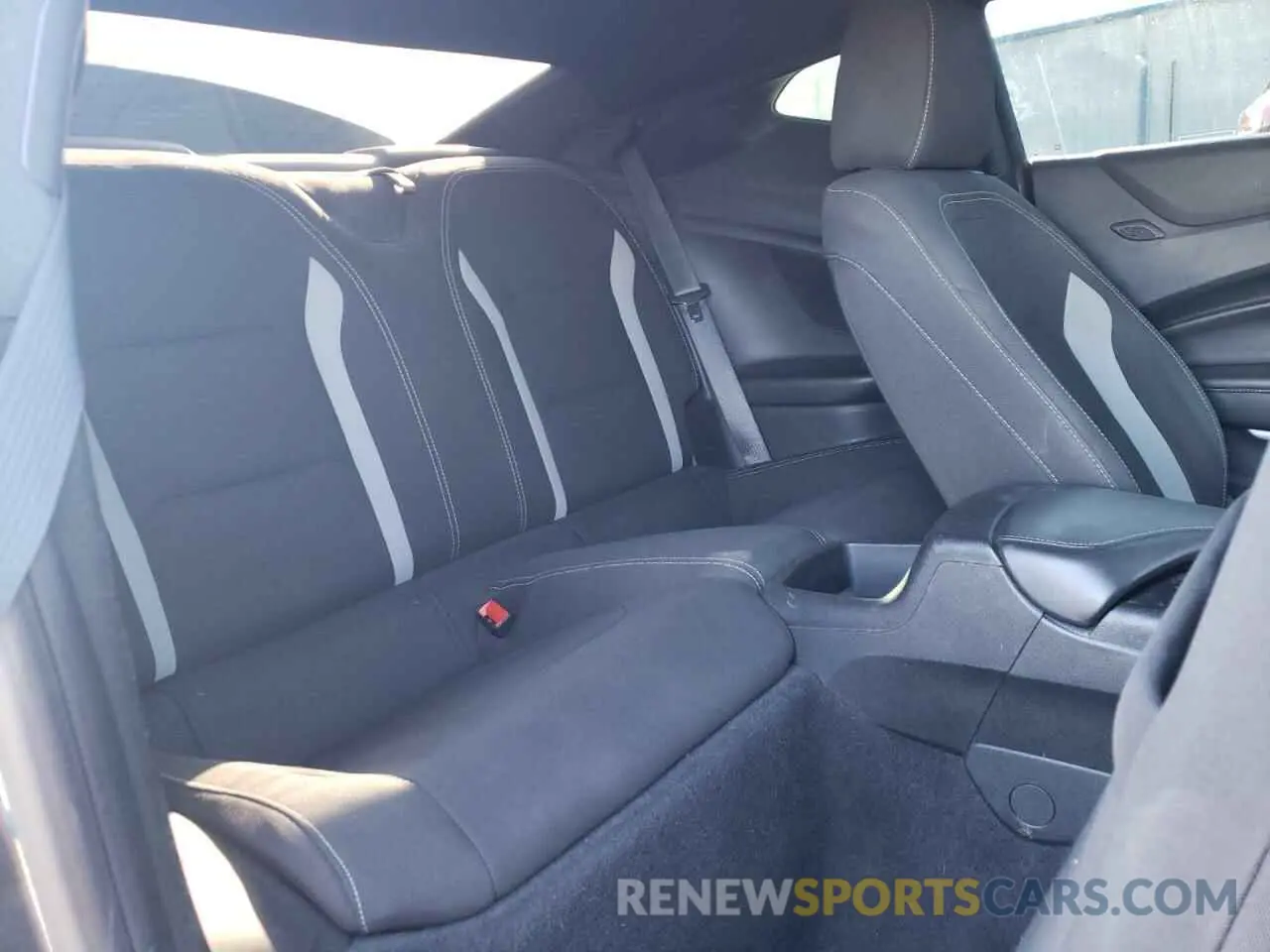 10 fotografías del automóvil dañado 1G1FB1RX0K0130401 CHEVROLET CAMARO 2019
