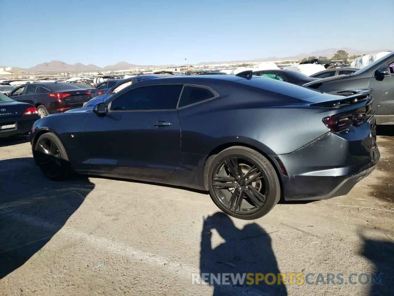 2 fotografías del automóvil dañado 1G1FB1RX0K0130401 CHEVROLET CAMARO 2019