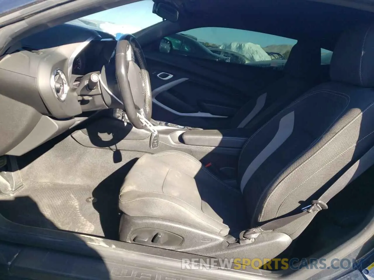 7 fotografías del automóvil dañado 1G1FB1RX0K0130401 CHEVROLET CAMARO 2019