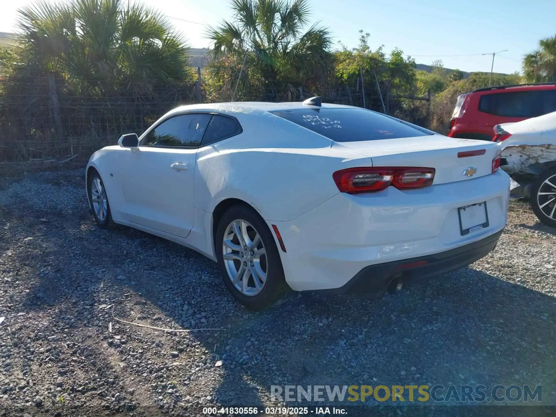 3 fotografías del automóvil dañado 1G1FB1RX3K0125712 CHEVROLET CAMARO 2019
