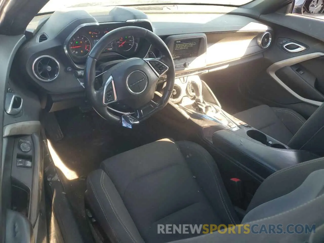 8 fotografías del automóvil dañado 1G1FB1RXXK0115498 CHEVROLET CAMARO 2019