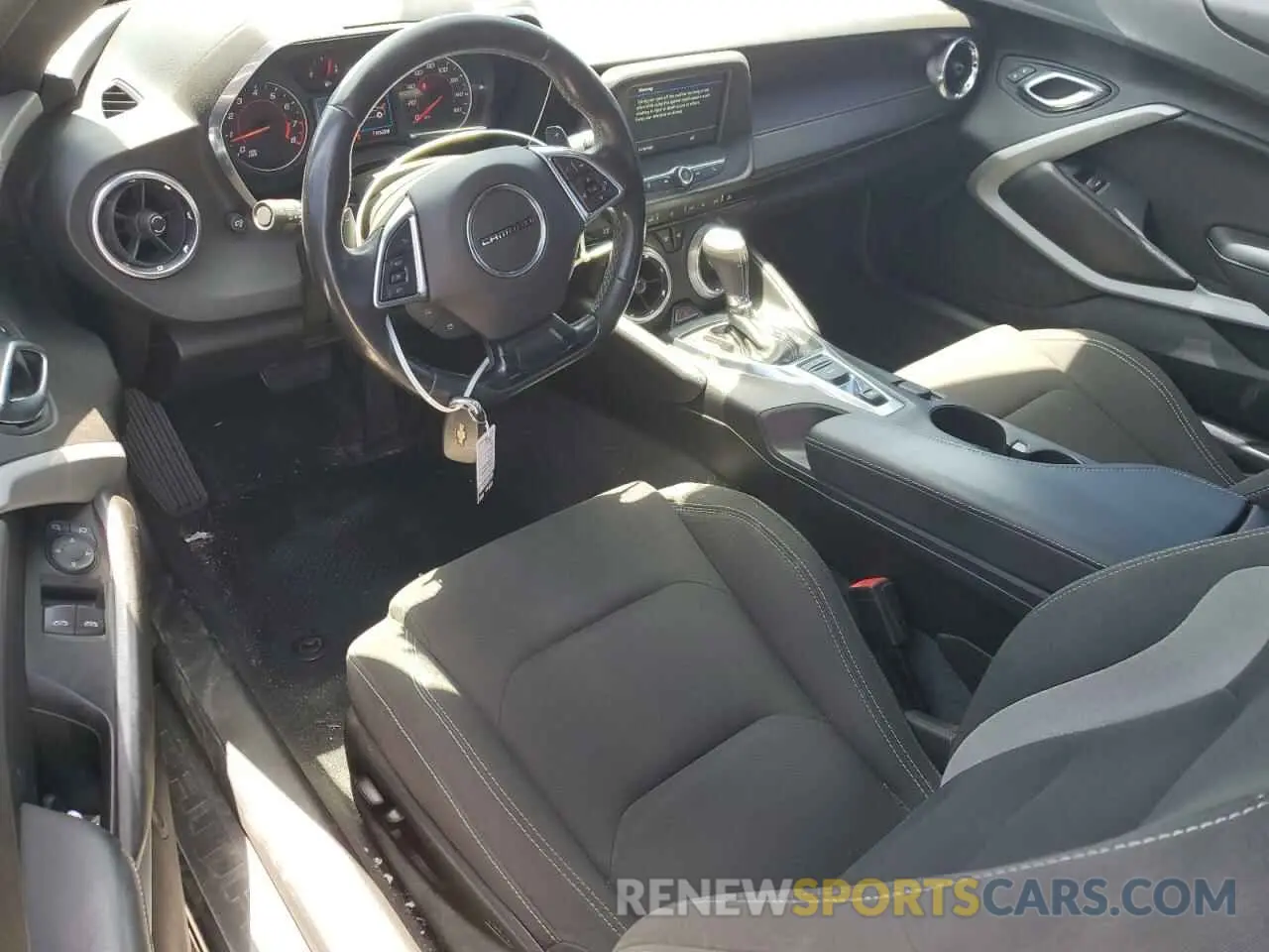 8 fotografías del automóvil dañado 1G1FB1RXXK0120992 CHEVROLET CAMARO 2019
