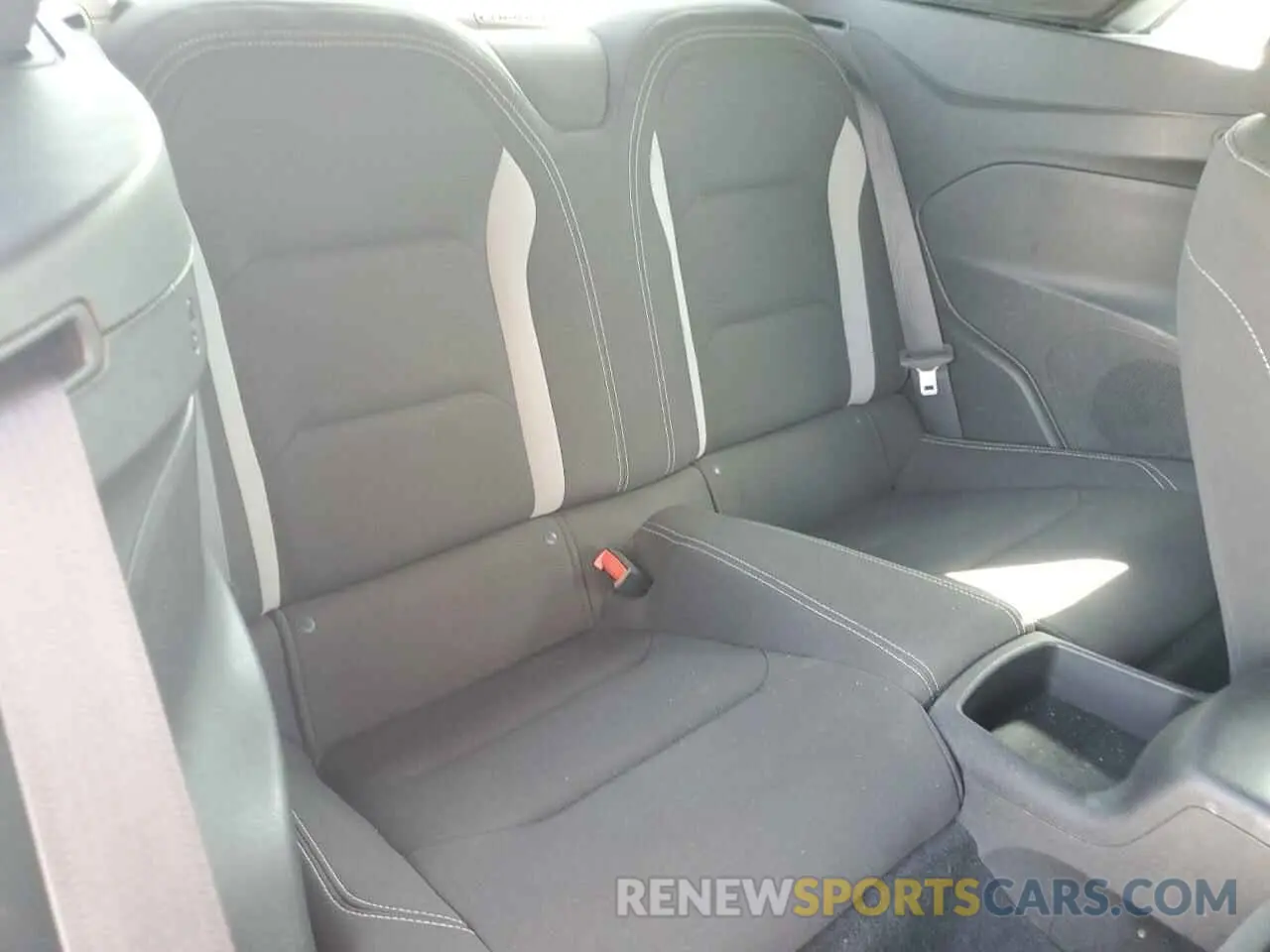 10 fotografías del automóvil dañado 1G1FB3DS0K0124928 CHEVROLET CAMARO 2019