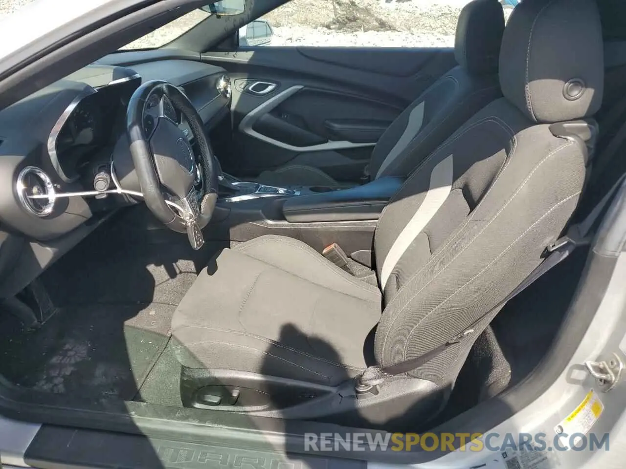 7 fotografías del automóvil dañado 1G1FB3DS0K0124928 CHEVROLET CAMARO 2019
