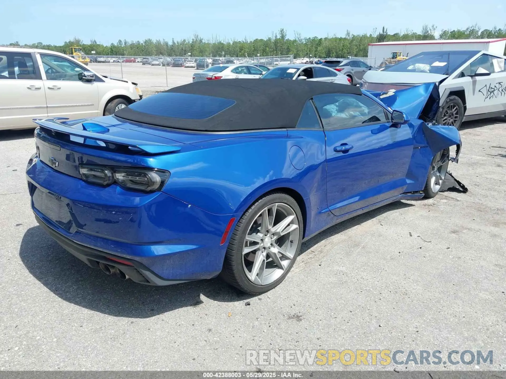 4 fotografías del automóvil dañado 1G1FB3DS1K0156383 CHEVROLET CAMARO 2019