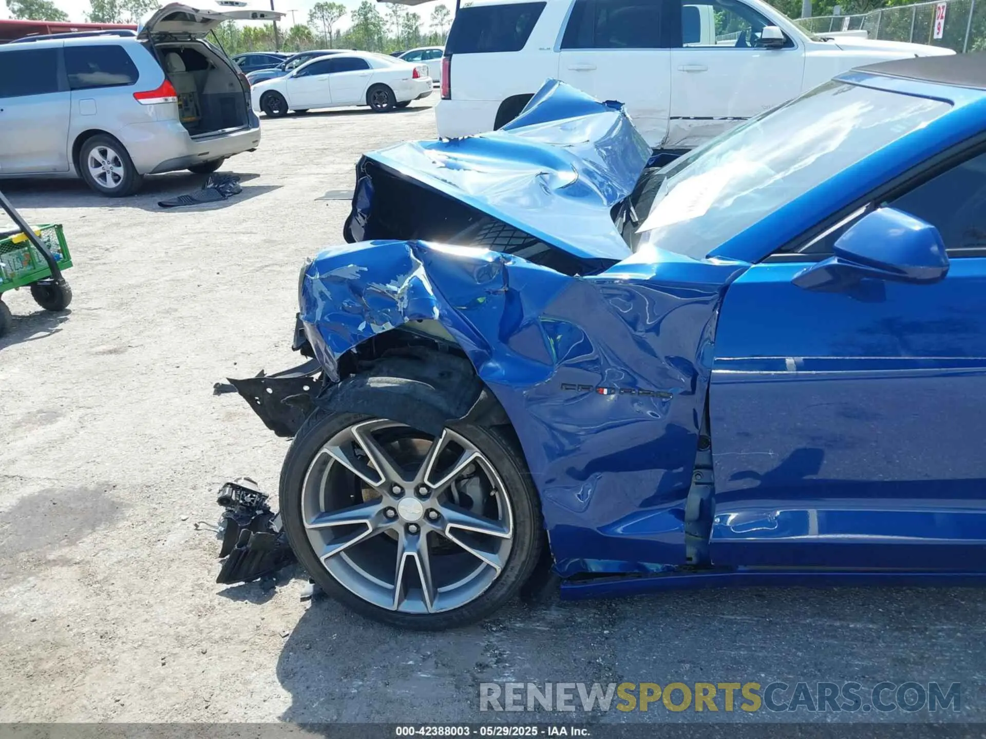 6 fotografías del automóvil dañado 1G1FB3DS1K0156383 CHEVROLET CAMARO 2019