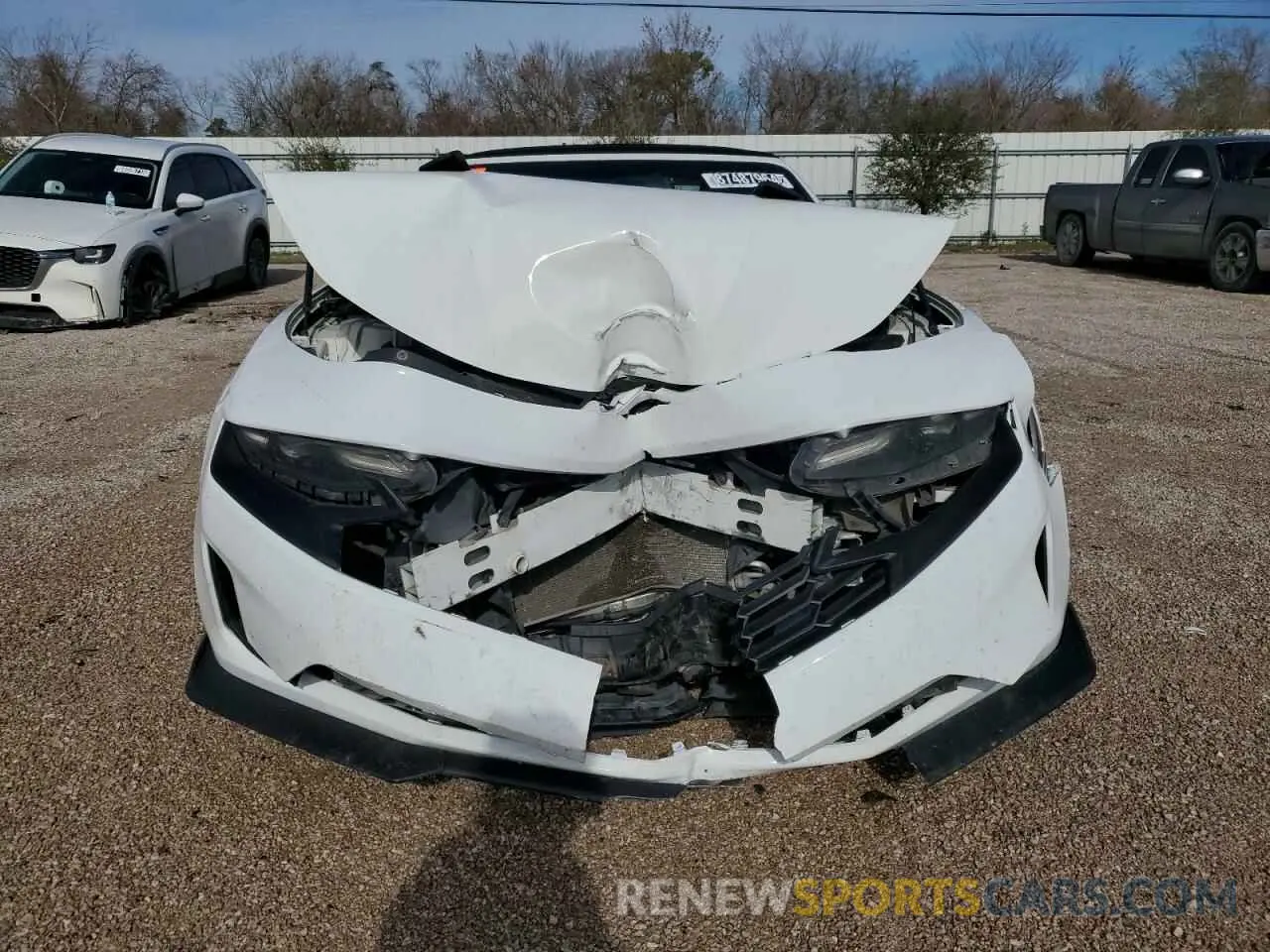 5 fotografías del automóvil dañado 1G1FB3DS6K0137151 CHEVROLET CAMARO 2019