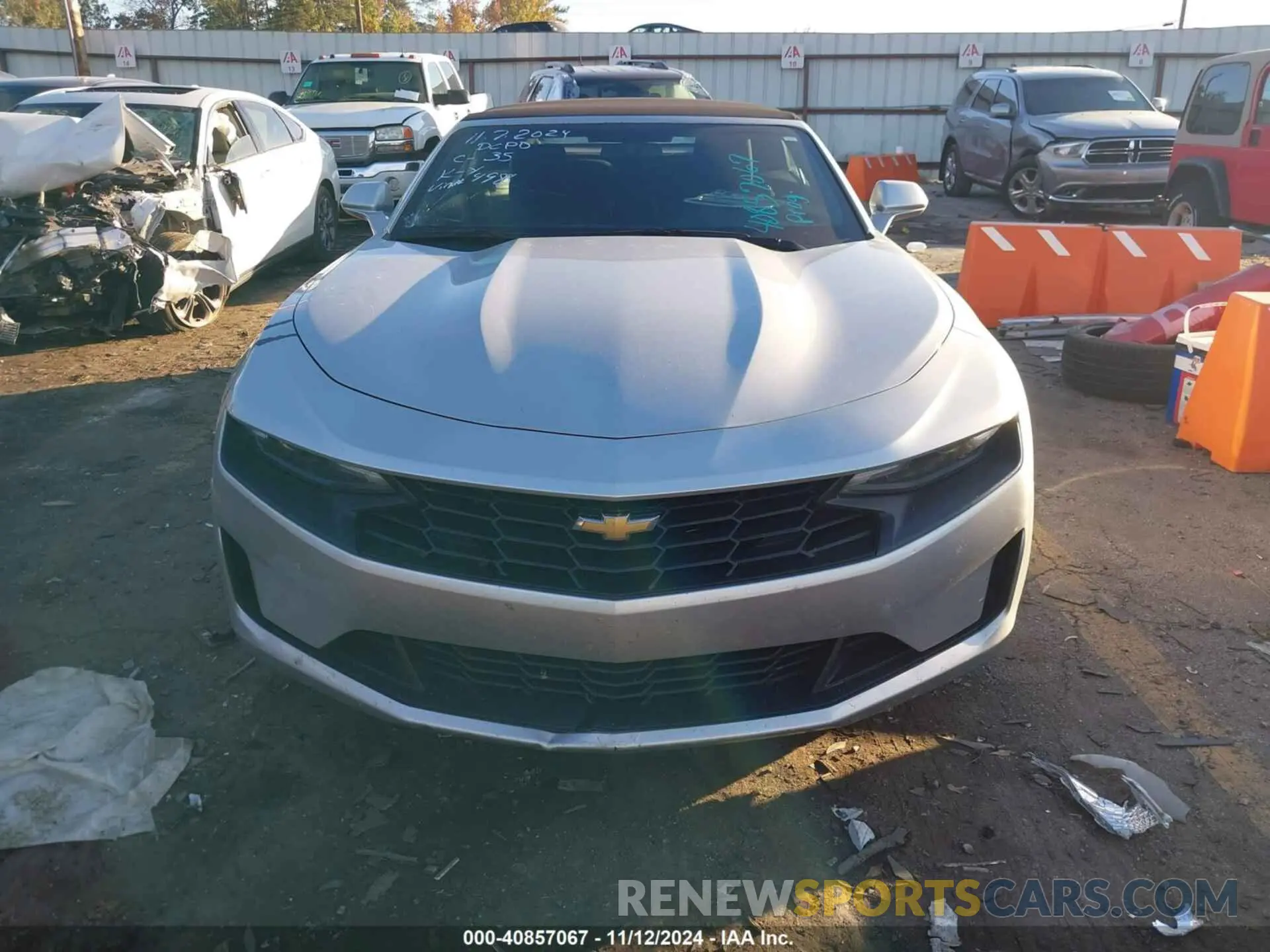 12 fotografías del automóvil dañado 1G1FB3DS7K0124988 CHEVROLET CAMARO 2019