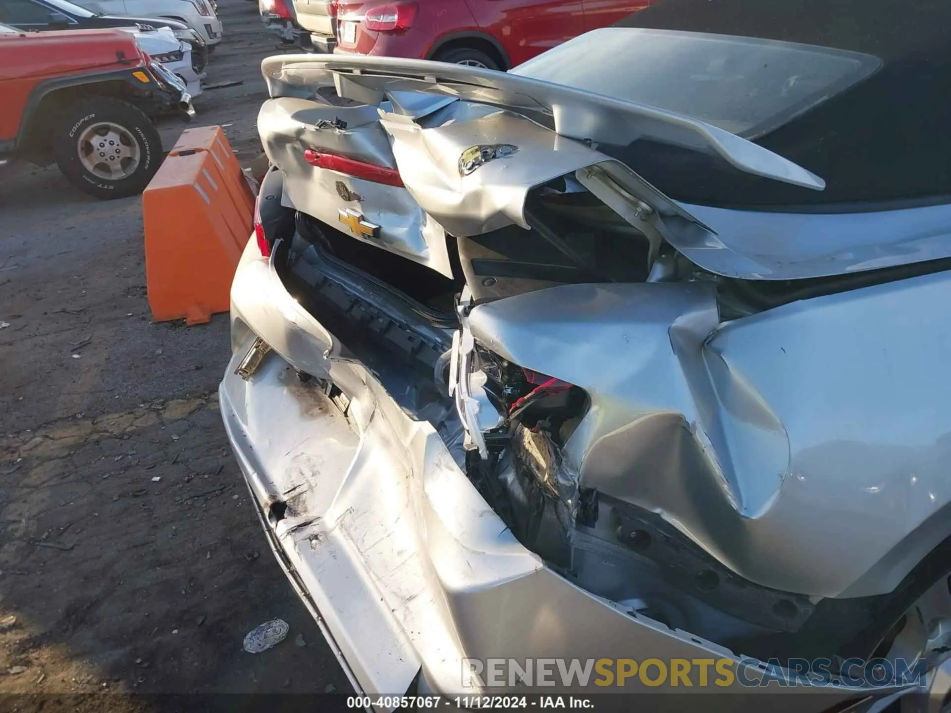 17 fotografías del automóvil dañado 1G1FB3DS7K0124988 CHEVROLET CAMARO 2019