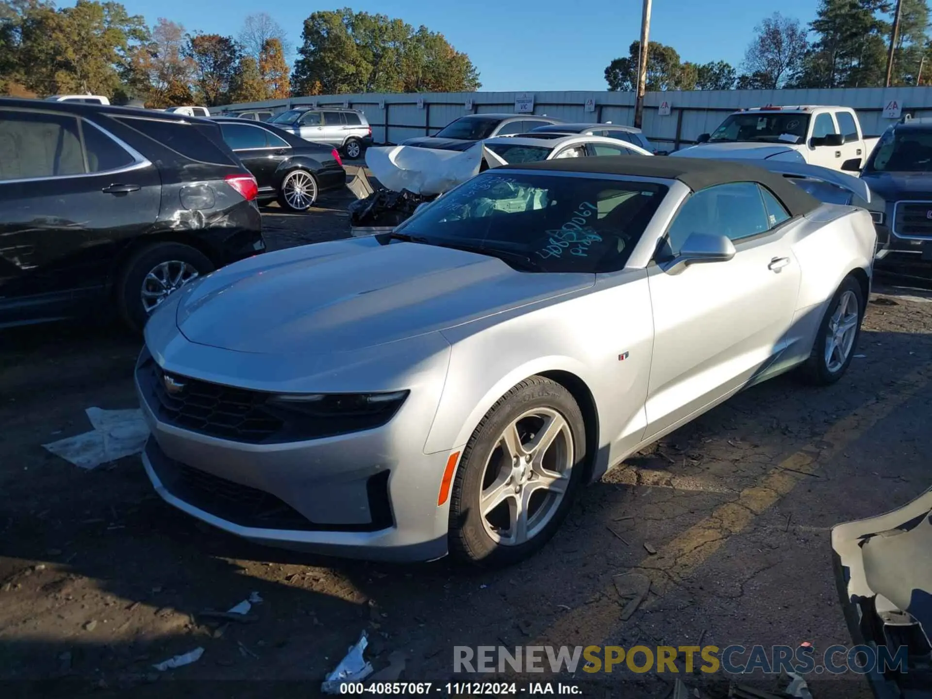 2 fotografías del automóvil dañado 1G1FB3DS7K0124988 CHEVROLET CAMARO 2019