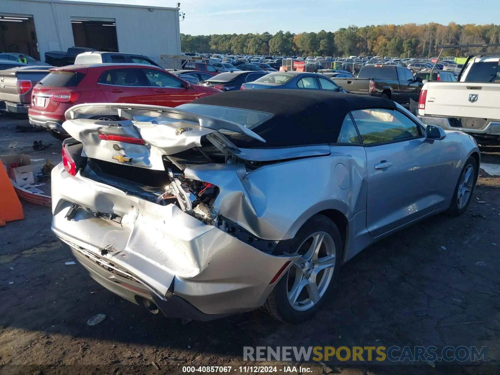 4 fotografías del automóvil dañado 1G1FB3DS7K0124988 CHEVROLET CAMARO 2019