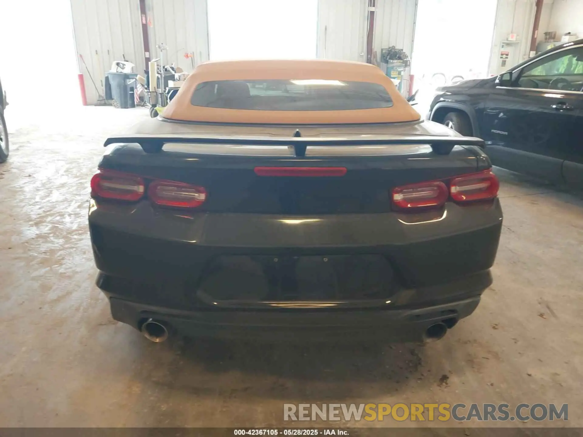15 fotografías del automóvil dañado 1G1FB3DS8K0109447 CHEVROLET CAMARO 2019