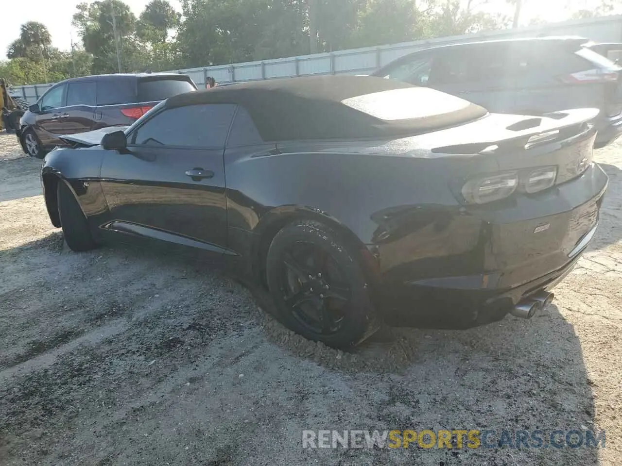 2 fotografías del automóvil dañado 1G1FB3DS9K0120019 CHEVROLET CAMARO 2019