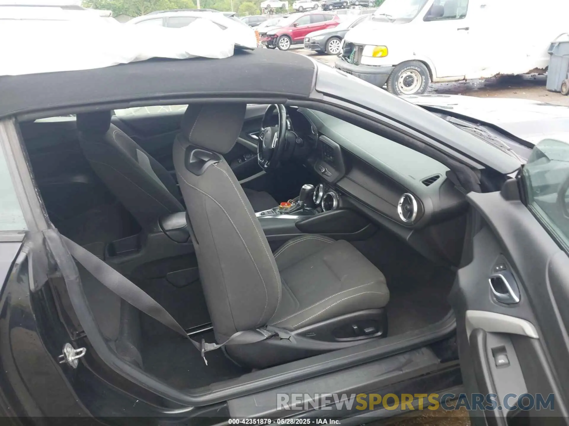 5 fotografías del automóvil dañado 1G1FB3DX3K0132114 CHEVROLET CAMARO 2019