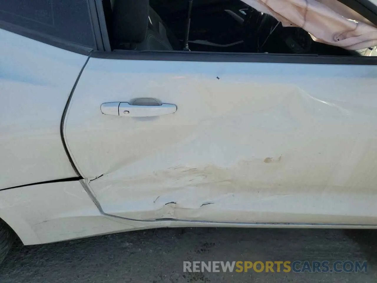 10 fotografías del automóvil dañado 1G1FE1R70K0122676 CHEVROLET CAMARO 2019