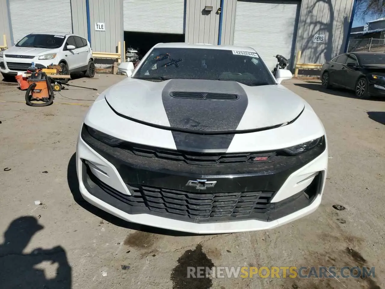 5 fotografías del automóvil dañado 1G1FE1R70K0122676 CHEVROLET CAMARO 2019