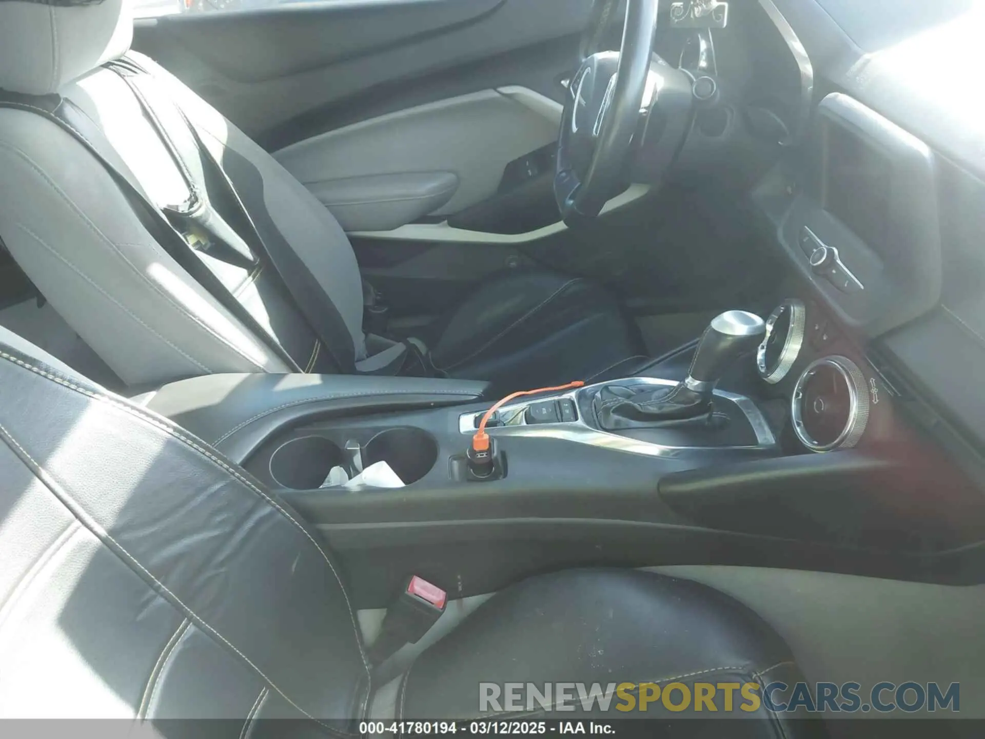 5 fotografías del automóvil dañado 1G1FB1RS0L0116889 CHEVROLET CAMARO 2020