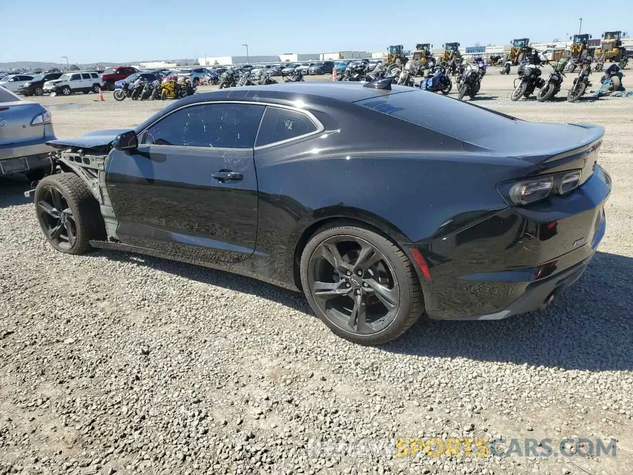 2 fotografías del automóvil dañado 1G1FB1RS9L0131312 CHEVROLET CAMARO 2020