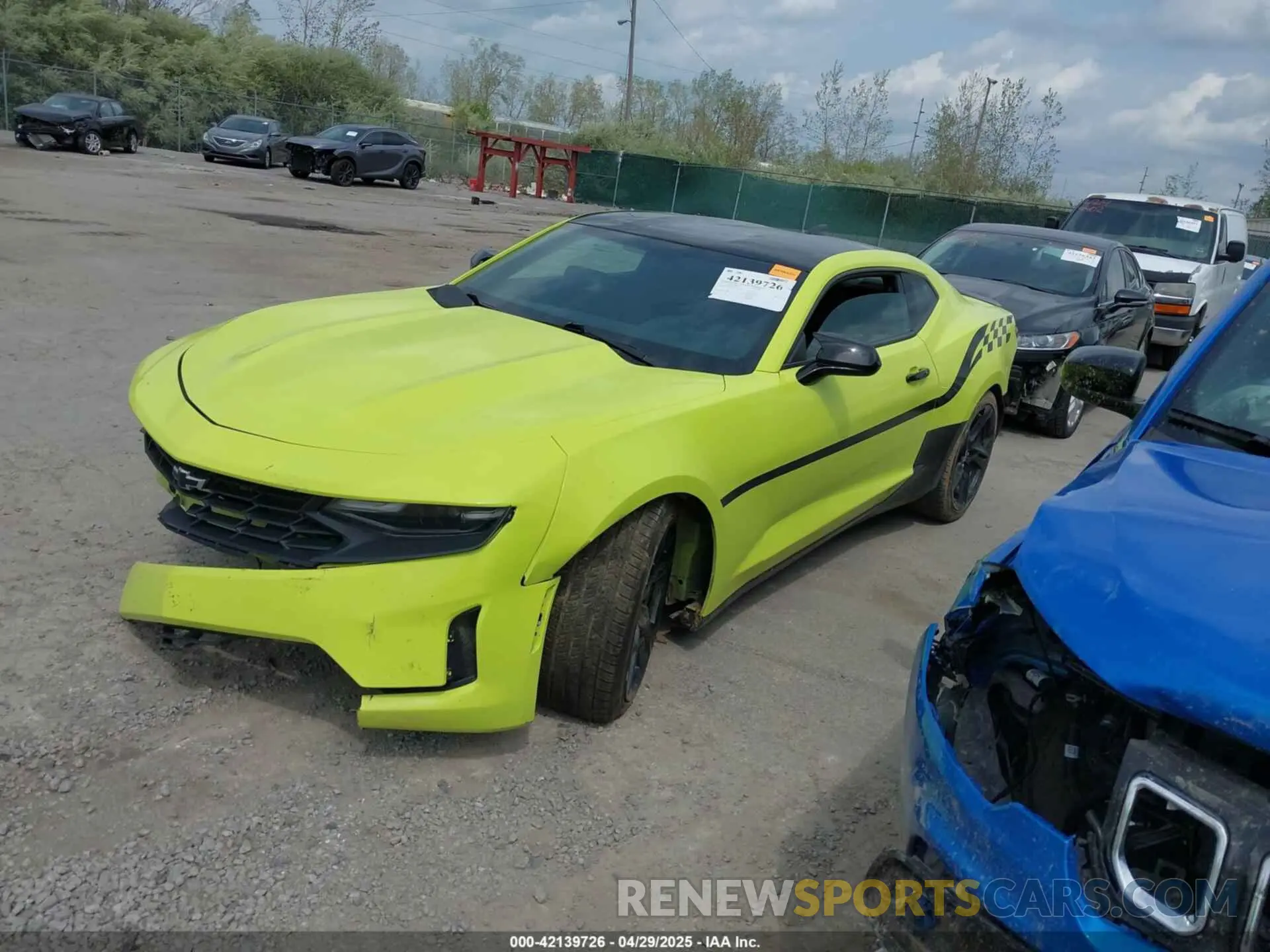 2 fotografías del automóvil dañado 1G1FB1RSXL0108606 CHEVROLET CAMARO 2020