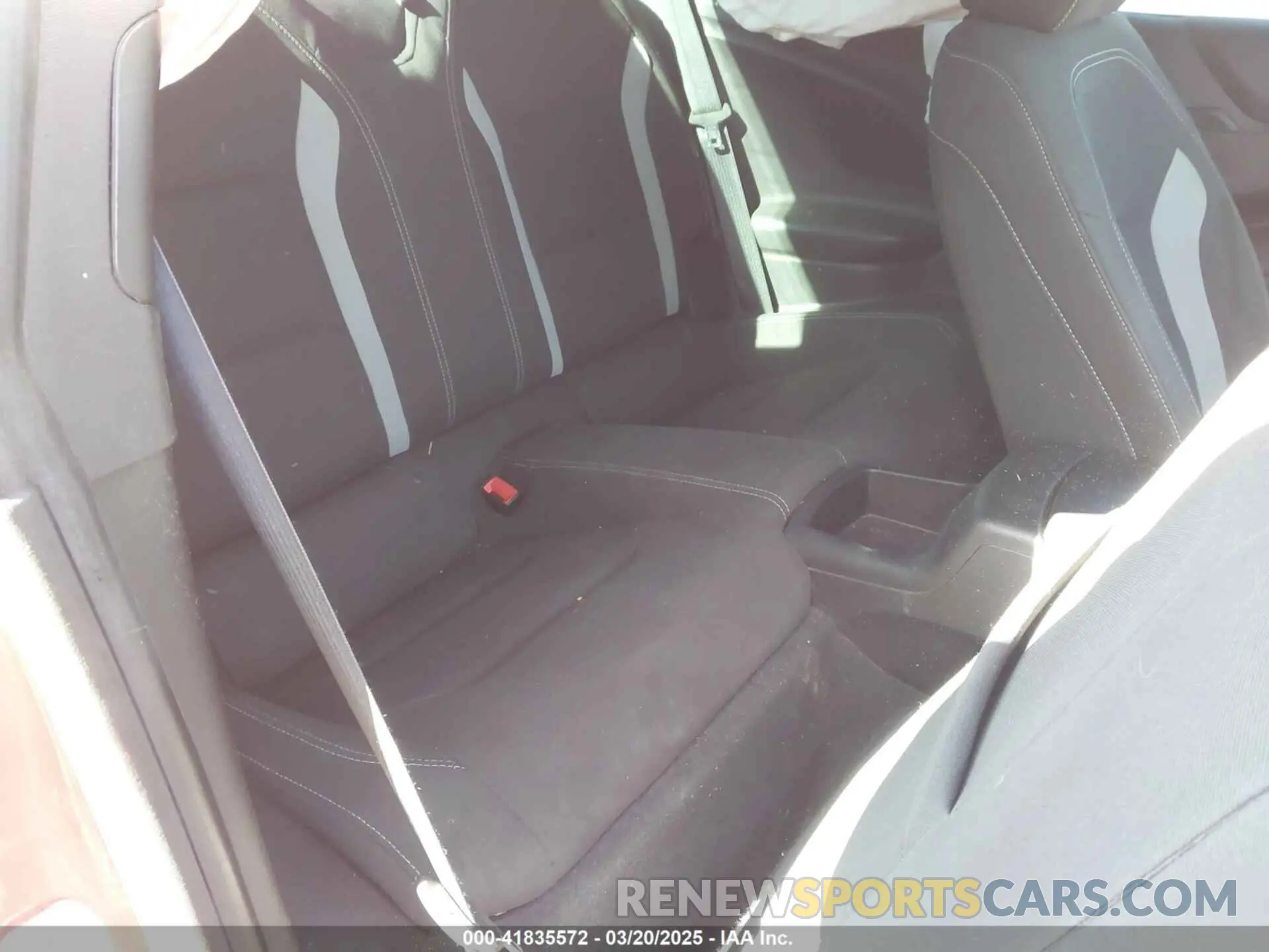 8 fotografías del automóvil dañado 1G1FB1RX2L0122611 CHEVROLET CAMARO 2020