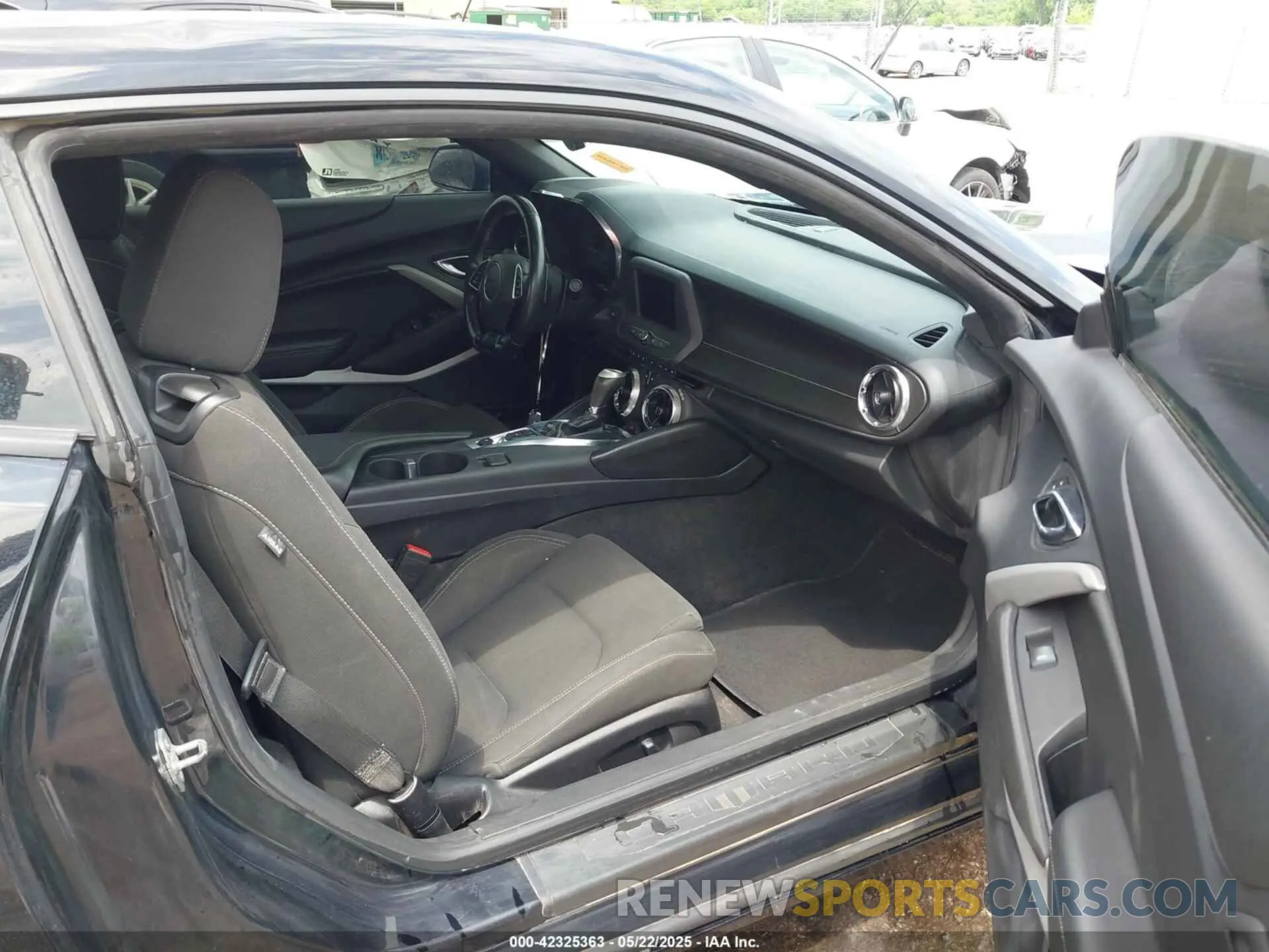 5 fotografías del automóvil dañado 1G1FB1RX4L0140365 CHEVROLET CAMARO 2020