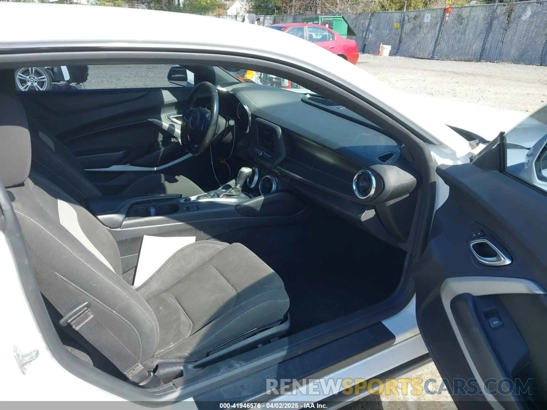 5 fotografías del automóvil dañado 1G1FB1RX4L0141578 CHEVROLET CAMARO 2020