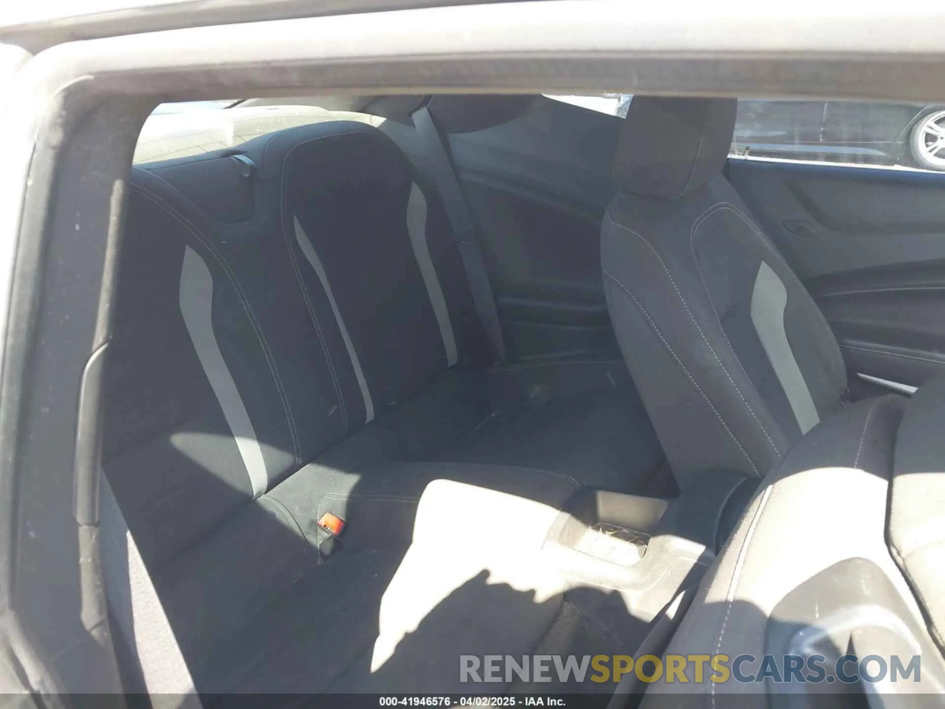 8 fotografías del automóvil dañado 1G1FB1RX4L0141578 CHEVROLET CAMARO 2020