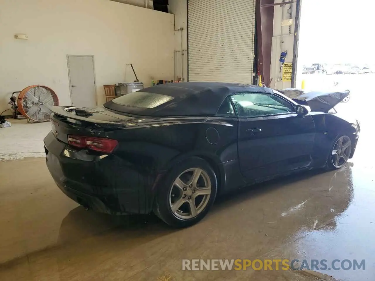 3 fotografías del automóvil dañado 1G1FB3DS9L0105876 CHEVROLET CAMARO 2020