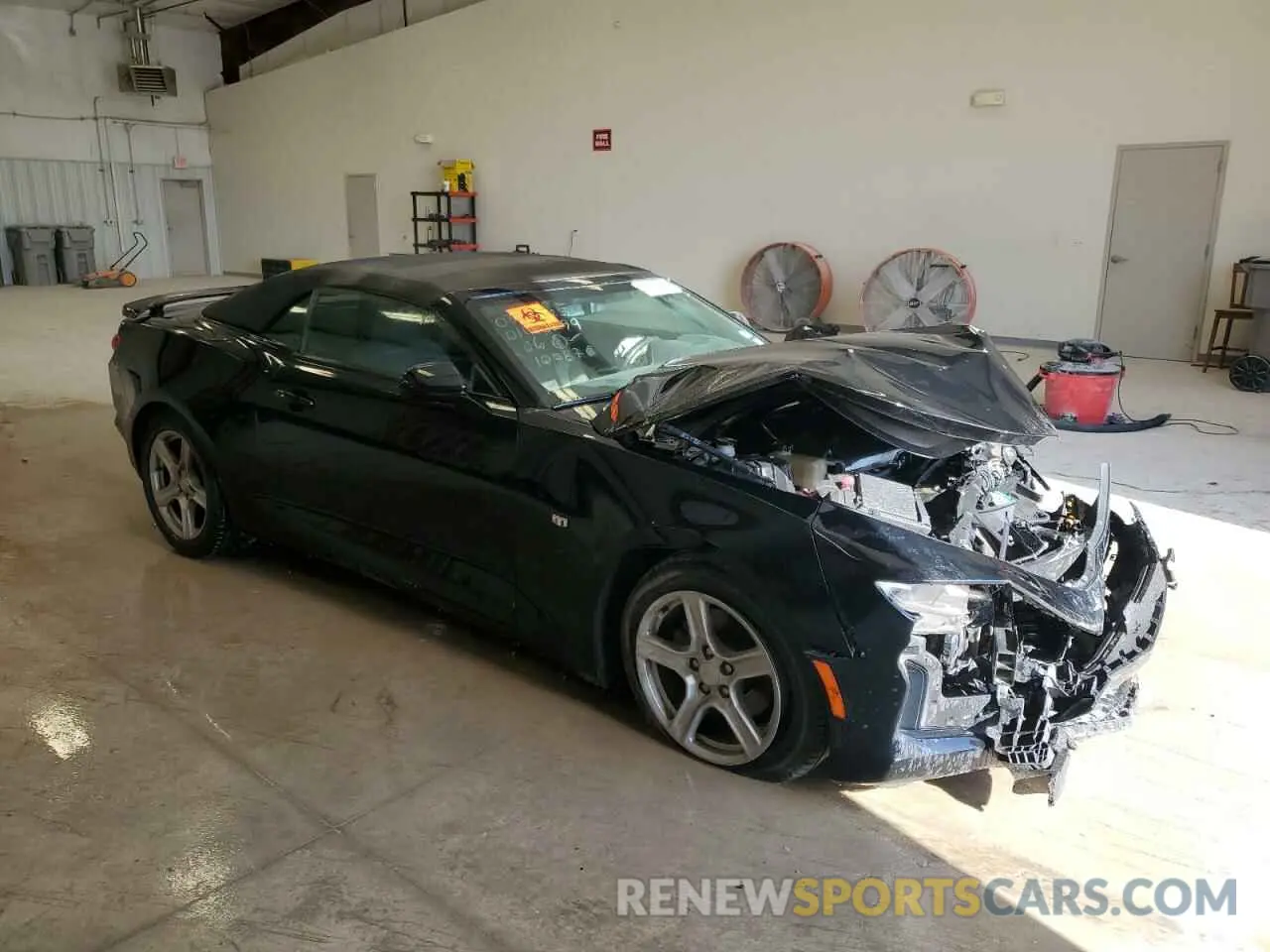 4 fotografías del automóvil dañado 1G1FB3DS9L0105876 CHEVROLET CAMARO 2020