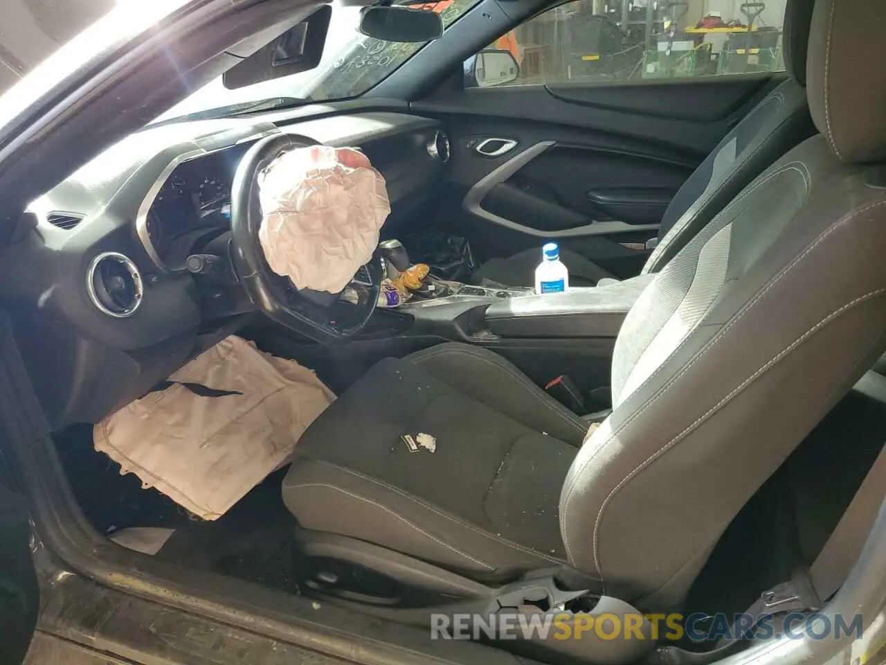 7 fotografías del automóvil dañado 1G1FB3DS9L0105876 CHEVROLET CAMARO 2020