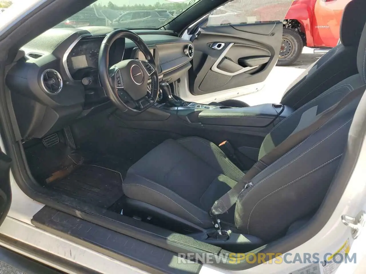 7 fotografías del automóvil dañado 1G1FB3DX1L0129164 CHEVROLET CAMARO 2020