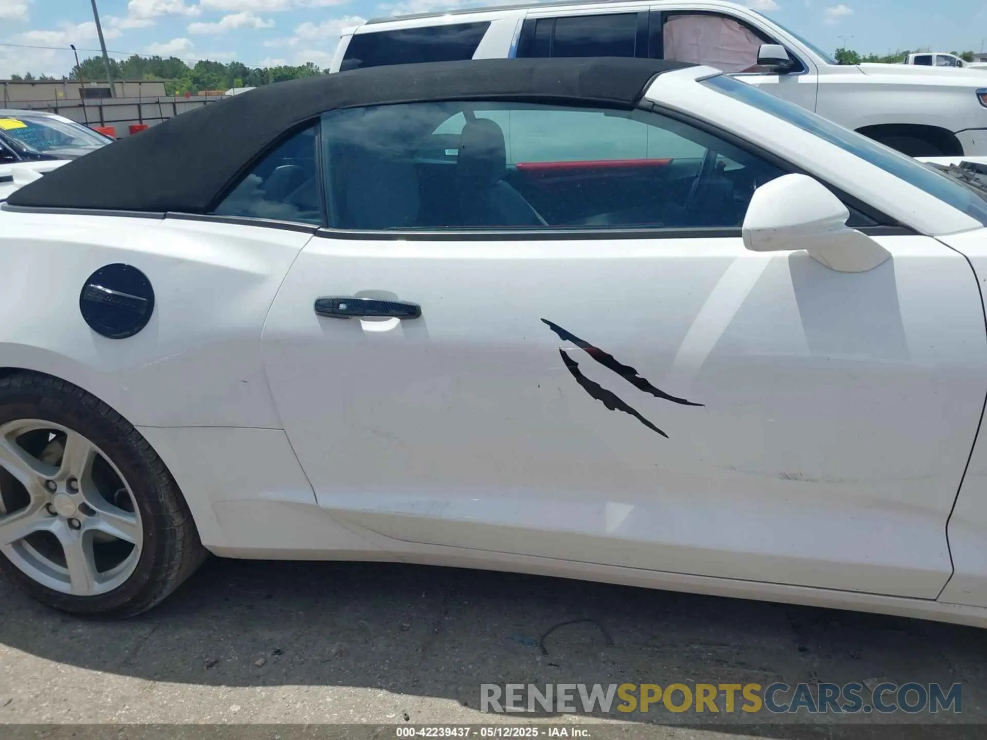 12 fotografías del automóvil dañado 1G1FB3DX5L0128681 CHEVROLET CAMARO 2020
