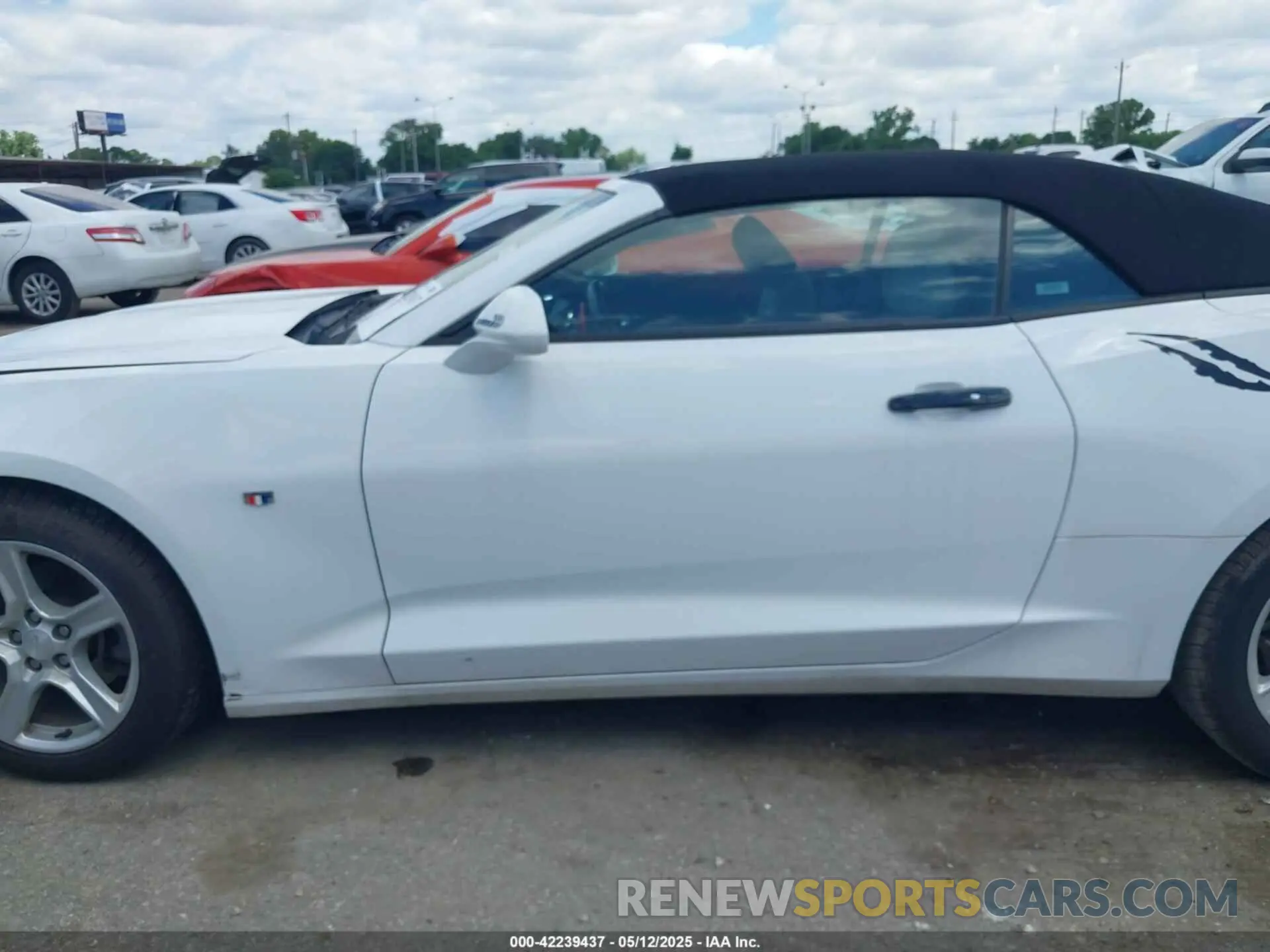 13 fotografías del automóvil dañado 1G1FB3DX5L0128681 CHEVROLET CAMARO 2020