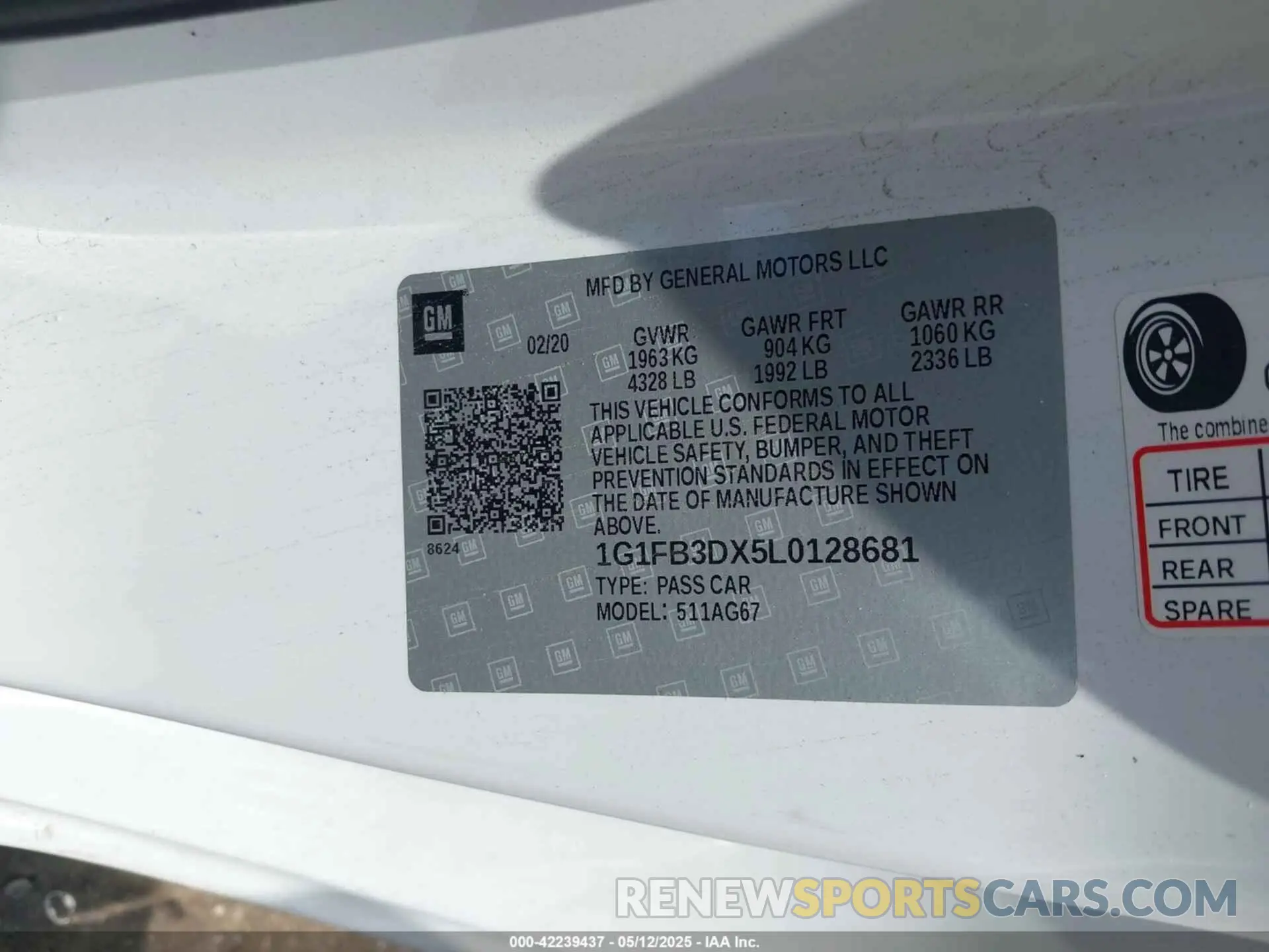 9 fotografías del automóvil dañado 1G1FB3DX5L0128681 CHEVROLET CAMARO 2020