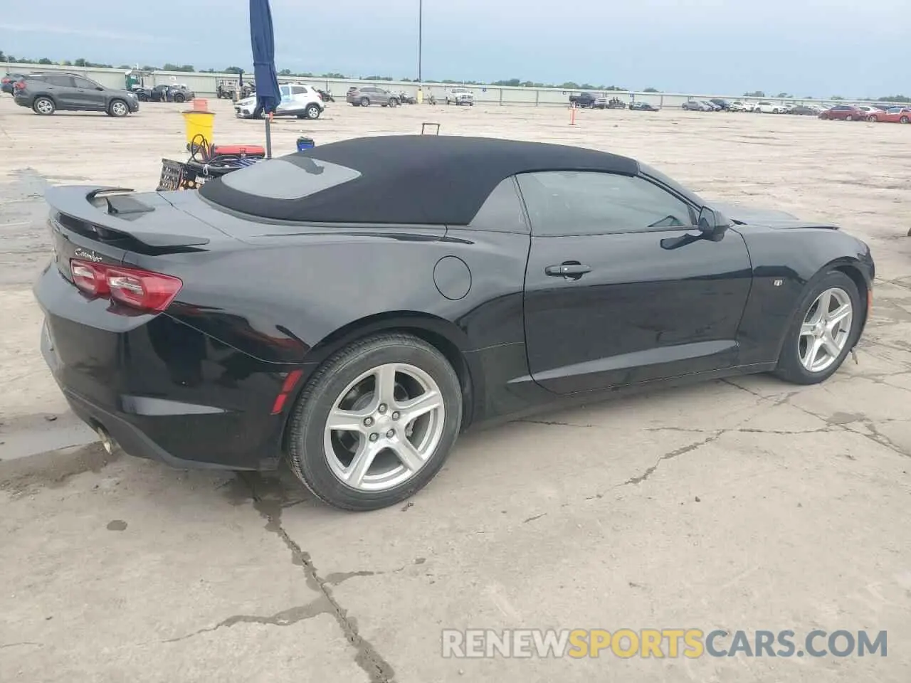 3 fotografías del automóvil dañado 1G1FB3DX5L0137624 CHEVROLET CAMARO 2020