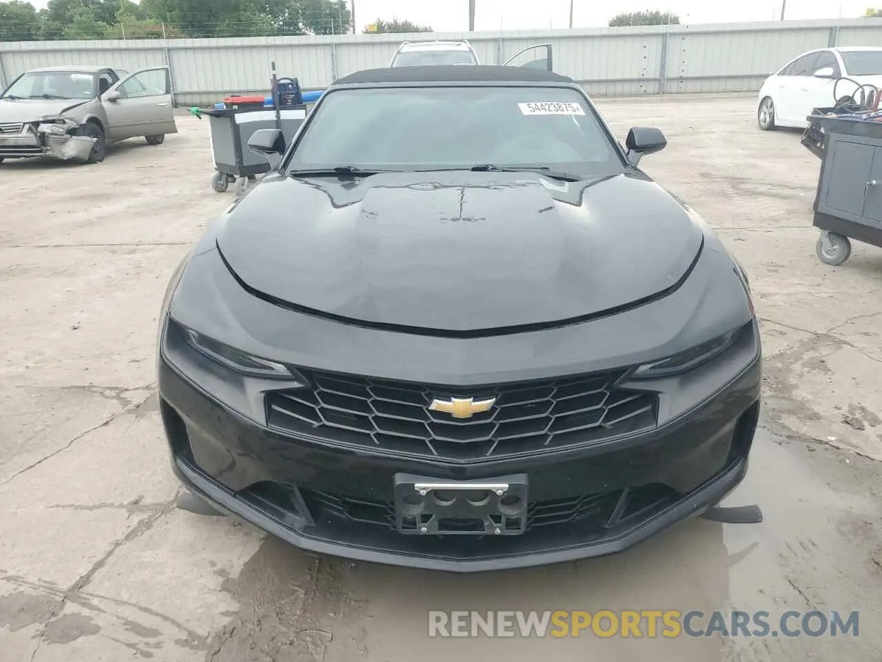 5 fotografías del automóvil dañado 1G1FB3DX5L0137624 CHEVROLET CAMARO 2020