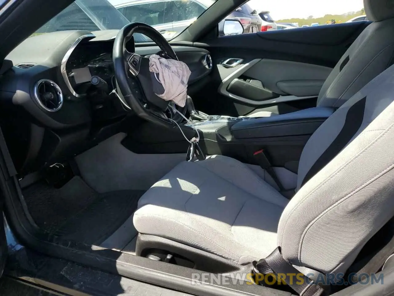 7 fotografías del automóvil dañado 1G1FB3DX7L0148236 CHEVROLET CAMARO 2020