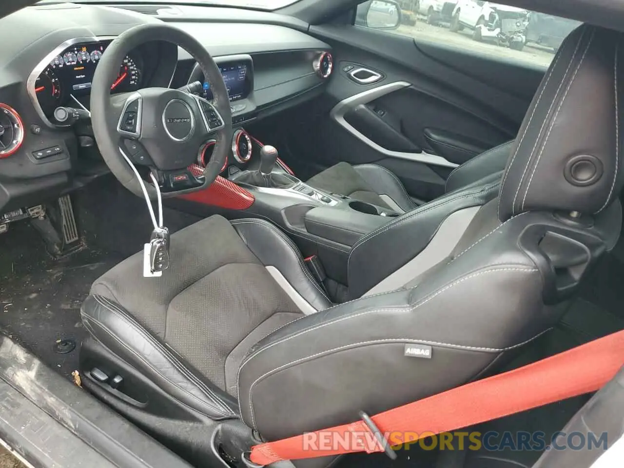 8 fotografías del automóvil dañado 1G1FE1R78L0141042 CHEVROLET CAMARO 2020