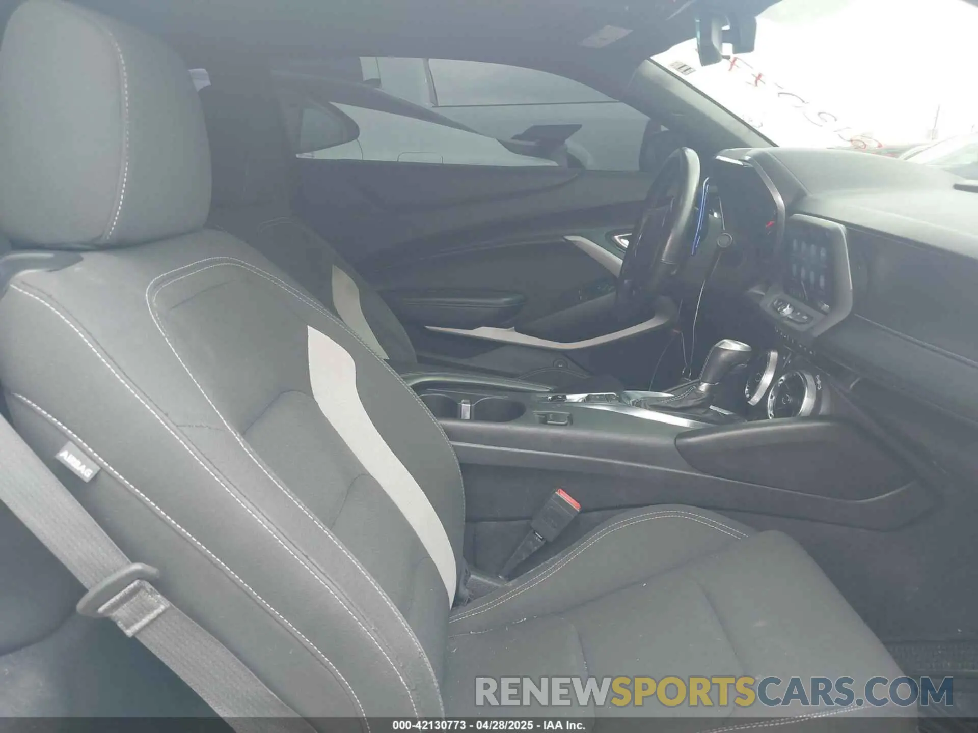 5 fotografías del automóvil dañado 1G1FF1R71L0142367 CHEVROLET CAMARO 2020