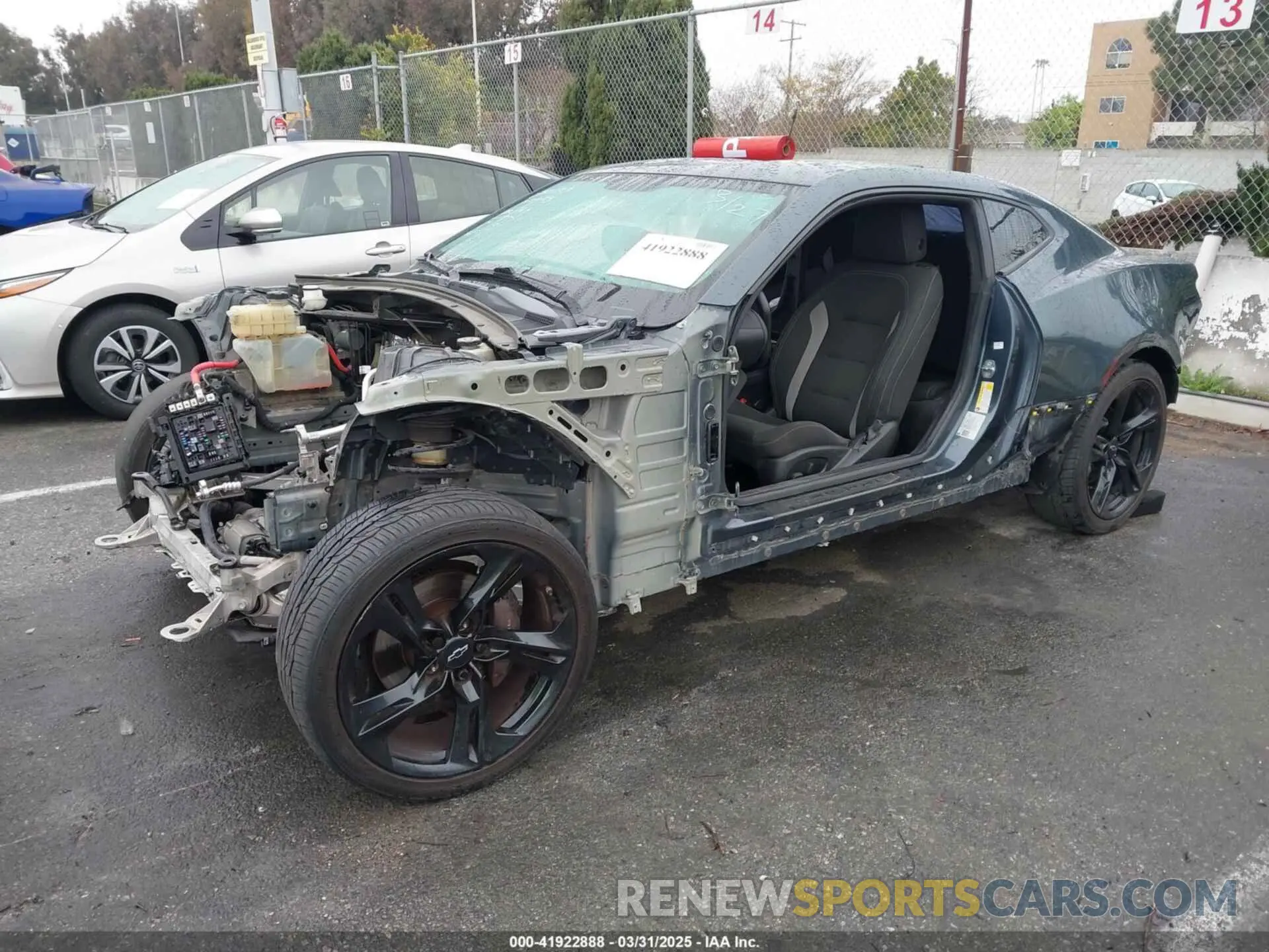 2 fotografías del automóvil dañado 1G1FF1R72L0102427 CHEVROLET CAMARO 2020