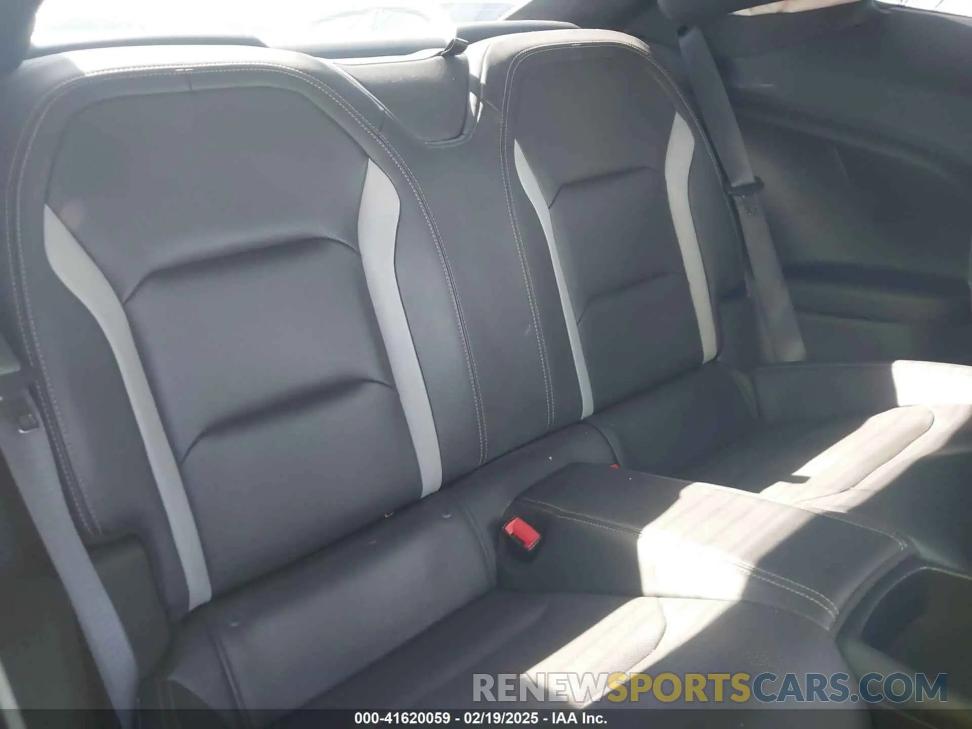 8 fotografías del automóvil dañado 1G1FG1R72L0138437 CHEVROLET CAMARO 2020