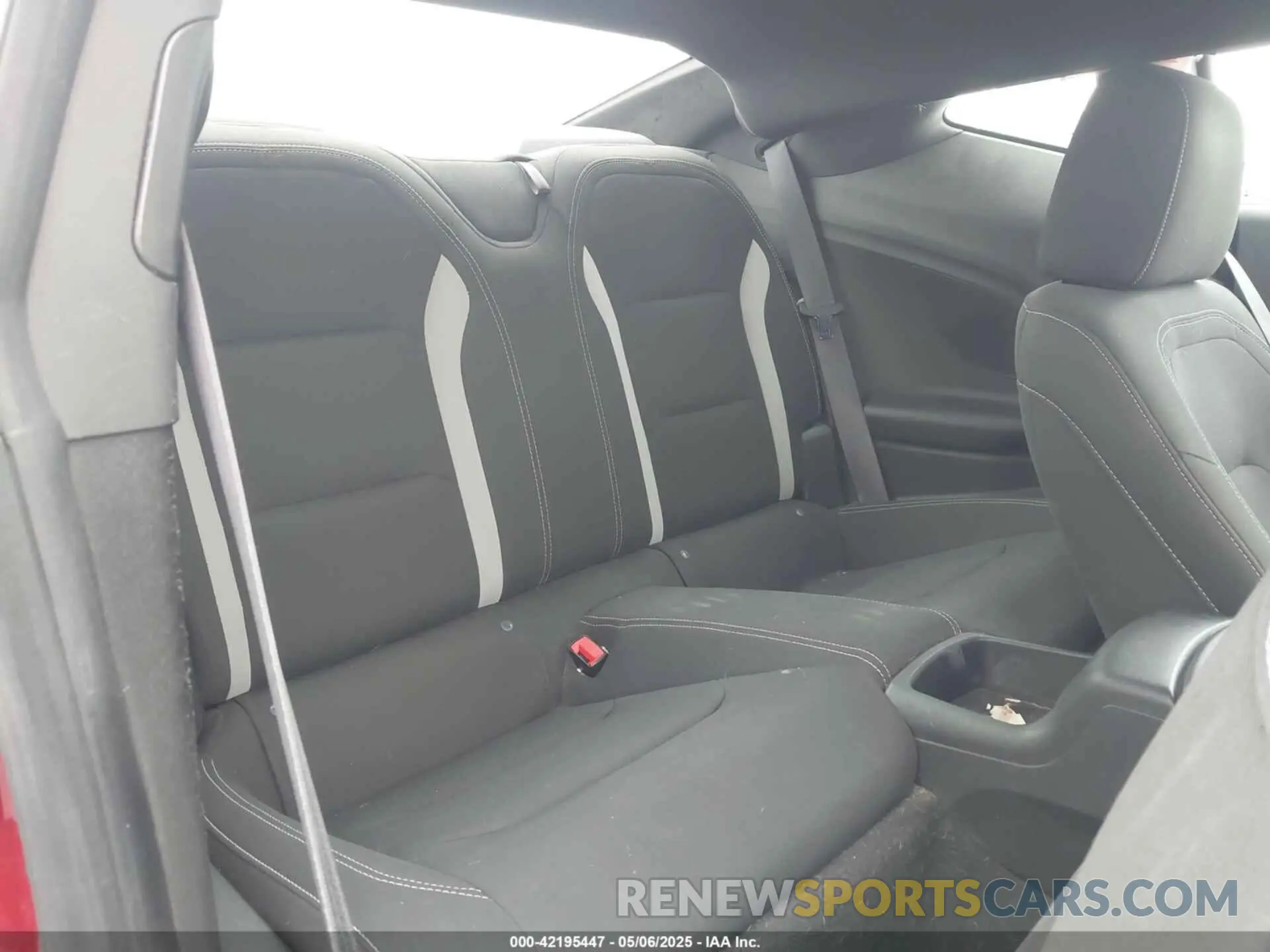 8 fotografías del automóvil dañado 1G1FB1RS2M0137809 CHEVROLET CAMARO 2021