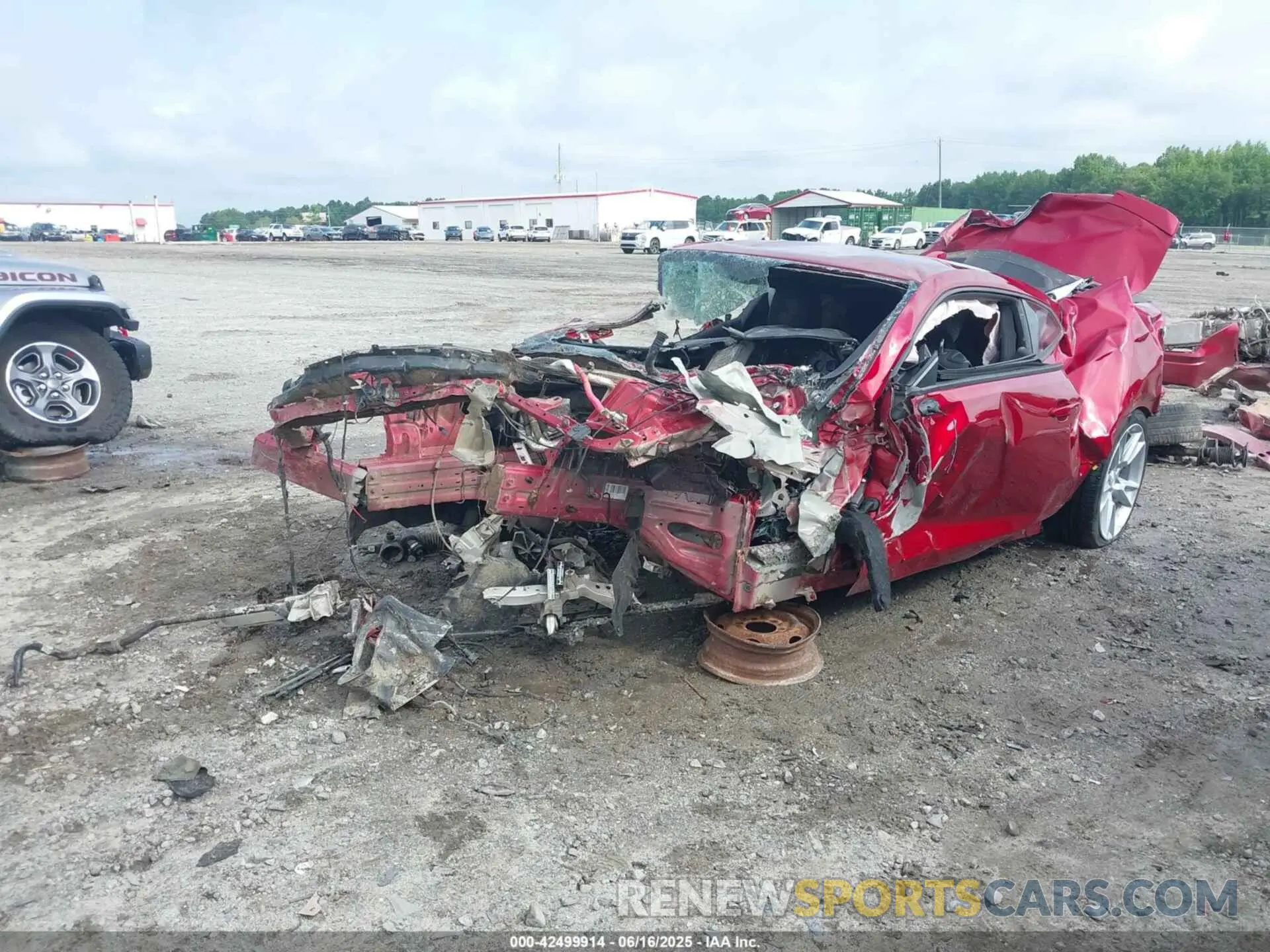 2 fotografías del automóvil dañado 1G1FB1RS4M0135446 CHEVROLET CAMARO 2021