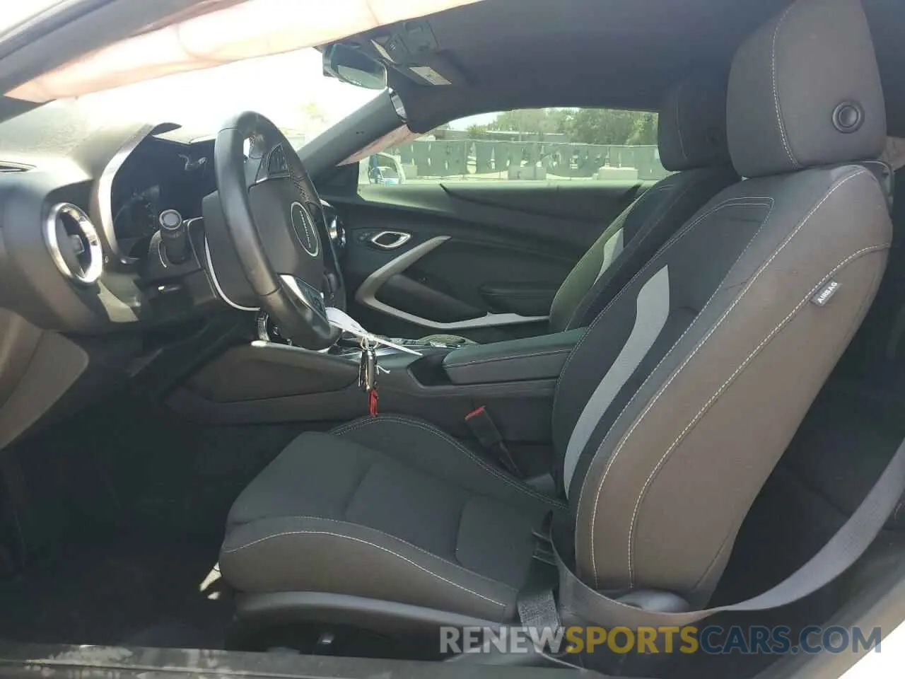 7 fotografías del automóvil dañado 1G1FB1RS5M0136508 CHEVROLET CAMARO 2021
