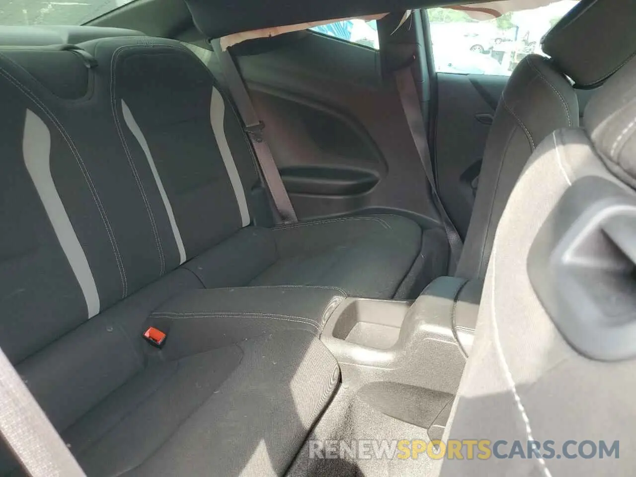 10 fotografías del automóvil dañado 1G1FB1RX0M0124617 CHEVROLET CAMARO 2021