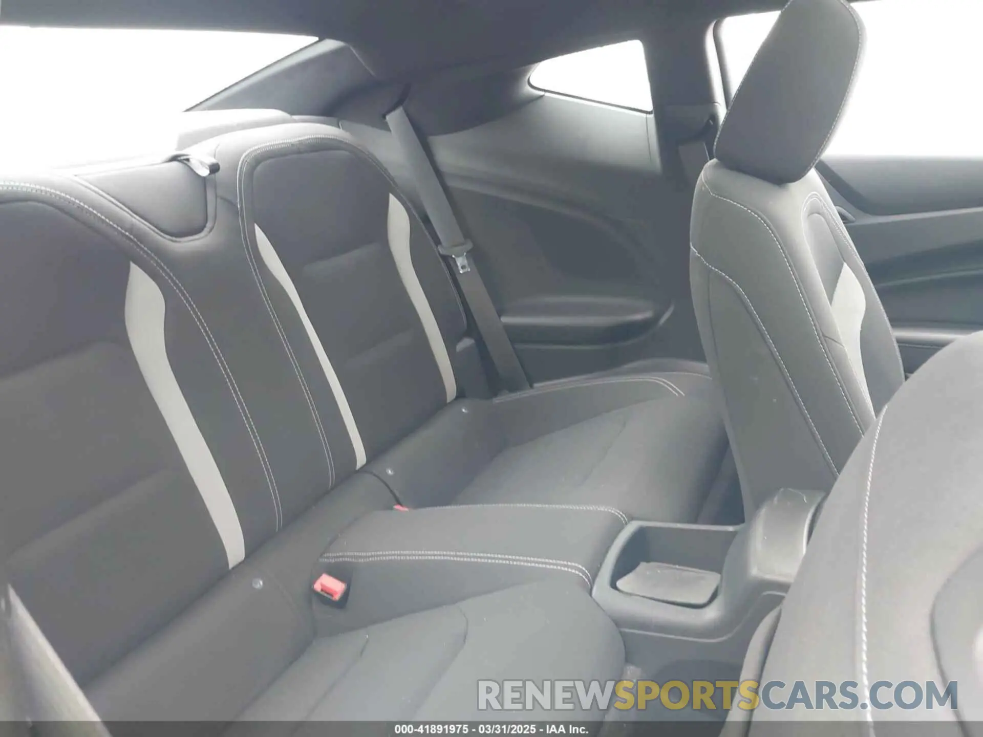 8 fotografías del automóvil dañado 1G1FB1RX0M0137769 CHEVROLET CAMARO 2021