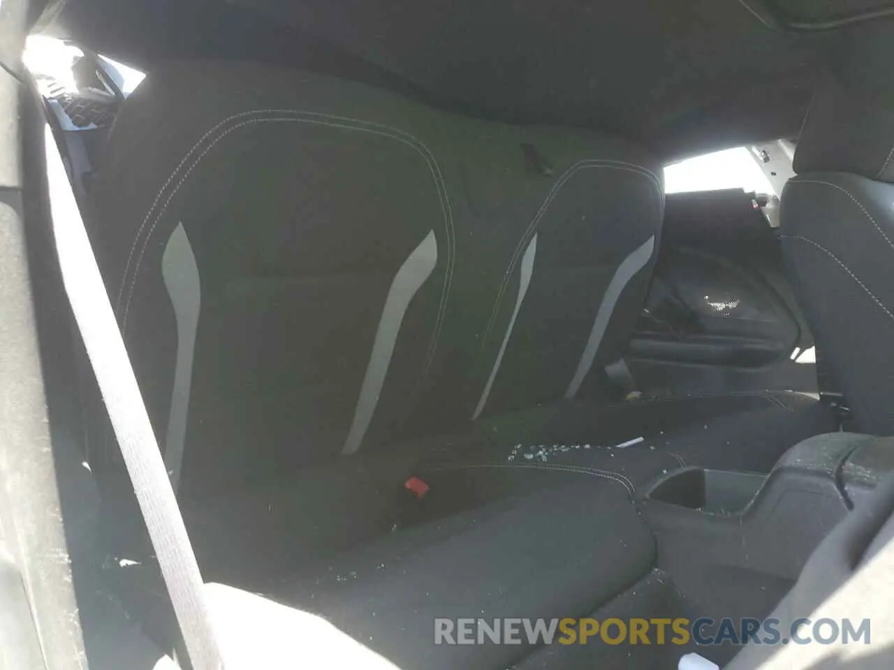 10 fotografías del automóvil dañado 1G1FB1RX1M0135075 CHEVROLET CAMARO 2021
