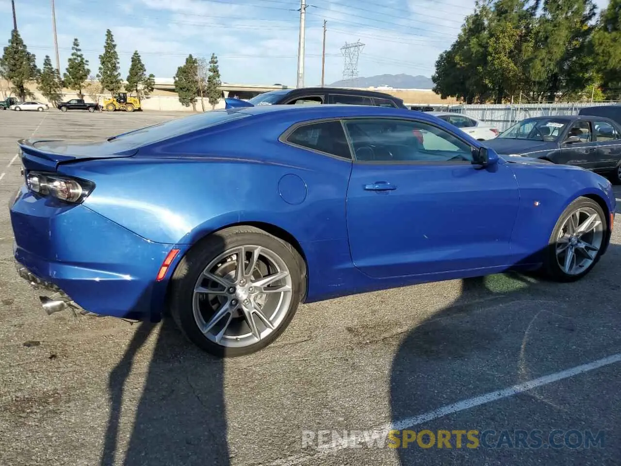 3 fotografías del automóvil dañado 1G1FB1RX1M0142799 CHEVROLET CAMARO 2021